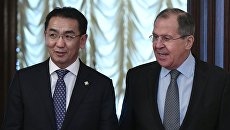 Министр иностранных дел РФ Сергей Лавров и министр внешних сношений Монголии Ц. Мунх-Оргил во время встречи в Москве. 13 февраля 2017 Министр иностранных дел РФ Сергей Лавров и министр внешних сношений Монголии Ц. Мунх-Оргил во время встречи в Москве. 13 февраля 2017