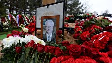 Портрет на могиле постоянного представителя РФ при ООН Виталия Чуркина. Архивное фото Портрет на могиле постоянного представителя РФ при ООН Виталия Чуркина. Архивное фото