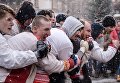 Участники кулачных боев стенка на стенку во время празднования Масленицы в Центре русской культуры Кремль в Измайлово Участники кулачных боев стенка на стенку во время празднования Масленицы в Центре русской культуры Кремль в Измайлово