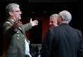 Ветераны, участники Афганской войны Вадим Ферсович и Евгений Ляпин с отцом Дэвида Лайона Гордоном Лайоном перед началом Ежегодной церемонии вручения премии «Боевое Братство –Battle Brotherhood» – «Боевые Сестры–Battle Sisterhood» Ветераны, участники Афганской войны Вадим Ферсович и Евгений Ляпин с отцом Дэвида Лайона Гордоном Лайоном перед началом Ежегодной церемонии вручения премии «Боевое Братство –Battle Brotherhood» – «Боевые Сестры–Battle Sisterhood»
