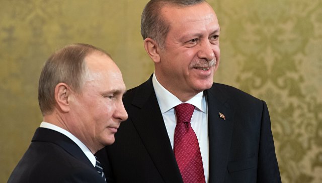 Президент РФ Владимир Путин и президент Турции Реджеп Тайип Эрдоган во время встречи перед началом шестого заседания Совета сотрудничества высшего уровня межд РФ и Турцией