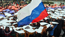 Флешмоб Горжусь Россией! в Севастополе. Архивное фото Флешмоб Горжусь Россией! в Севастополе. Архивное фото