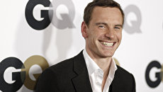 Актер Майкл Фассбендер на 16-й ежегодной вечеринке GQ Мужчины года в Лос-Анджелесе, 17 ноября 2011 Актер Майкл Фассбендер на 16-й ежегодной вечеринке GQ Мужчины года в Лос-Анджелесе, 17 ноября 2011