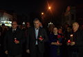 Глава Крыма Сергей Аксенов, глава администрации Симферополя Геннадий Бахарев во время акции памяти по погибшим в результате взрыва в метро Санкт-Петербурга в Симферополе. Глава Крыма Сергей Аксенов, глава администрации Симферополя Геннадий Бахарев во время акции памяти по погибшим в результате взрыва в метро Санкт-Петербурга в Симферополе.