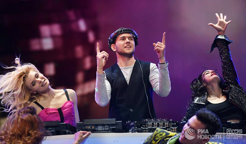 Dj Леонид Руденко во время всероссийских соревнований по акробатическому рок-н-роллу Rock’n’Roll &CO. в Москве Dj Леонид Руденко во время всероссийских соревнований по акробатическому рок-н-роллу Rock’n’Roll &CO. в Москве