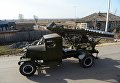 Мастер Максим Свекла едет на БМ-13 Катюша по дороге в поселке Большой Оеш Новосибирской области Мастер Максим Свекла едет на БМ-13 Катюша по дороге в поселке Большой Оеш Новосибирской области