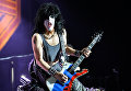 Музыкант группы Kiss Пол Стэнли выступает на концерте в СК Олимпийский в Москве Музыкант группы Kiss Пол Стэнли выступает на концерте в СК Олимпийский в Москве