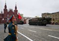Подвижный грунтовый ракетный комплекс (ПГРК) Ярс с РС-24 на военном параде на Красной площади, посвящённого 72-й годовщине Победы в Великой Отечественной войне 1941-1945 годов Подвижный грунтовый ракетный комплекс (ПГРК) Ярс с РС-24 на военном параде на Красной площади, посвящённого 72-й годовщине Победы в Великой Отечественной войне 1941-1945 годов