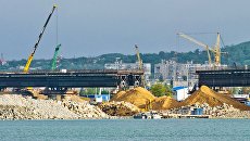 Строительство моста через Керченский пролив в Крыму. Архивное фото Строительство моста через Керченский пролив в Крыму. Архивное фото