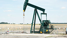 Добыча нефти. Архивное фото Добыча нефти. Архивное фото