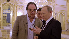 Кадр из фильма американского кинорежиссера Оливера Стоуна Интервью с Путиным Кадр из фильма американского кинорежиссера Оливера Стоуна Интервью с Путиным