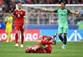 Футболист Денис Глушаков (Россия) во время матча Кубка конфедераций-2017 по футболу между сборными России и Португалии Футболист Денис Глушаков (Россия) во время матча Кубка конфедераций-2017 по футболу между сборными России и Португалии