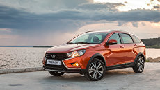 Универсал Lada Vesta SW Cross. Архивное фото Универсал Lada Vesta SW Cross. Архивное фото