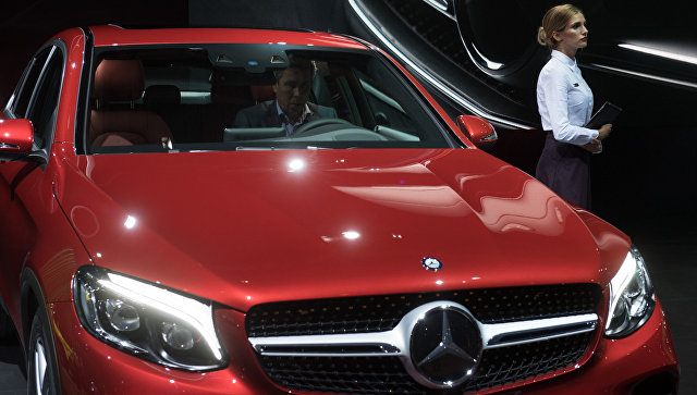  Mercedes-Benz