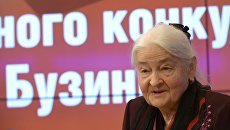 Мать журналиста Олеся Бузины Валентина Бузина. Архивное фото Мать журналиста Олеся Бузины Валентина Бузина. Архивное фото