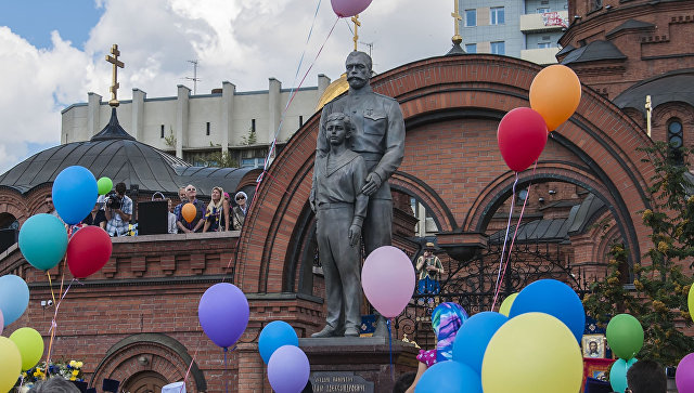 Открытие памятника Императору Николаю II и наследнику - цесаревичу Алексею в Новосибирске. 16 июля 2017