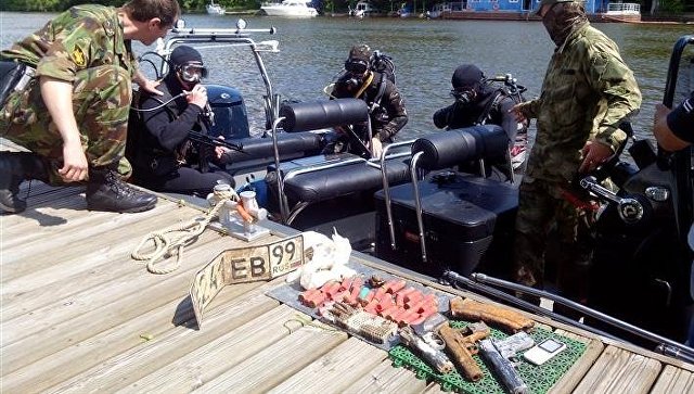 Боевой арсенал отыскали на дне Москвы-реки Боевой арсенал отыскали на дне Москвы-реки