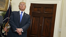 Президент США Дональд Трамп в Белом доме в Вашингтоне. 2 августа 2017 Президент США Дональд Трамп в Белом доме в Вашингтоне. 2 августа 2017