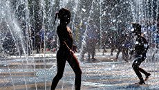 Жаркая погода. Архивное фото Жаркая погода. Архивное фото