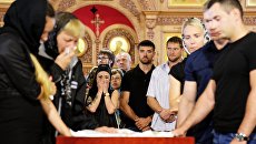 На церемонии прощания с погибшим чемпионом мира и Европы по пауэрлифтингу Андреем Драчевым в Хабаровске. 24 августа 2017 На церемонии прощания с погибшим чемпионом мира и Европы по пауэрлифтингу Андреем Драчевым в Хабаровске. 24 августа 2017