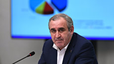 Заместитель председателя Государственной Думы РФ Сергей Неверов на расширенном заседании президиума генерального совета партии Единая Россия. 14 сентября 2017 Заместитель председателя Государственной Думы РФ Сергей Неверов на расширенном заседании президиума генерального совета партии Единая Россия. 14 сентября 2017