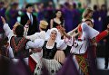 Артисты выступают на церемонии открытия Дня города на Красной площади в Москве Артисты выступают на церемонии открытия Дня города на Красной площади в Москве