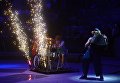 Участники клоунского трио Без Носков выступают на гала-шоу всемирного фестиваля циркового искусства Идол Участники клоунского трио Без Носков выступают на гала-шоу всемирного фестиваля циркового искусства Идол