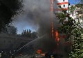 Пожарные тушат горящее десятиэтажное здание в центре Ростова-на-Дону Пожарные тушат горящее десятиэтажное здание в центре Ростова-на-Дону