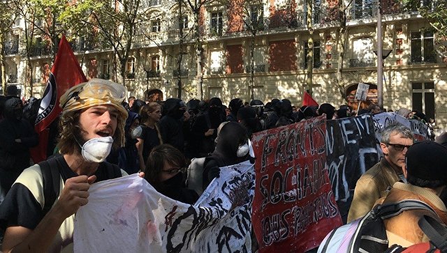 В столице франции проходят протесты против трудовой реформы