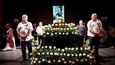 На церемонии прощания с оперным певцом Зурабом Соткилавой На церемонии прощания с оперным певцом Зурабом Соткилавой