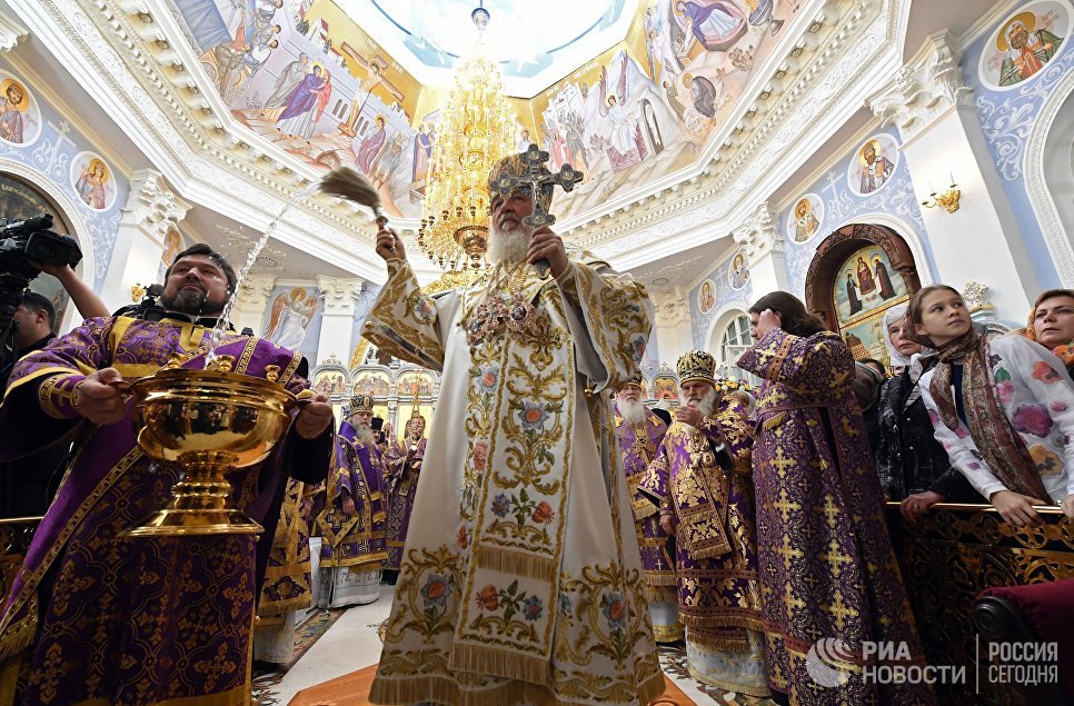 Патриарх Московский и Всея Руси Кирилл совершает чин освящения Успенского кафедрального собора в Ташкенте Патриарх Московский и Всея Руси Кирилл совершает чин освящения Успенского кафедрального собора в Ташкенте