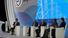 Владимир Путин выступает на пленарной сессии Энергия для глобального роста. 4 октября 2017 Владимир Путин выступает на пленарной сессии Энергия для глобального роста. 4 октября 2017