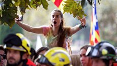 Участники забастовки в поддержку референдума о независимости Каталонии в Барселоне Участники забастовки в поддержку референдума о независимости Каталонии в Барселоне