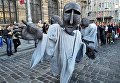 Участники карнавального шествия во Львове в рамках старта театрального фестиваля Золотой лев Участники карнавального шествия во Львове в рамках старта театрального фестиваля Золотой лев