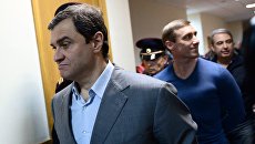 Бывший заместитель министра культуры РФ Григорий Пирумов перед оглашением приговора в Дорогомиловском суде Москвы. 9 октября 2017 Бывший заместитель министра культуры РФ Григорий Пирумов перед оглашением приговора в Дорогомиловском суде Москвы. 9 октября 2017
