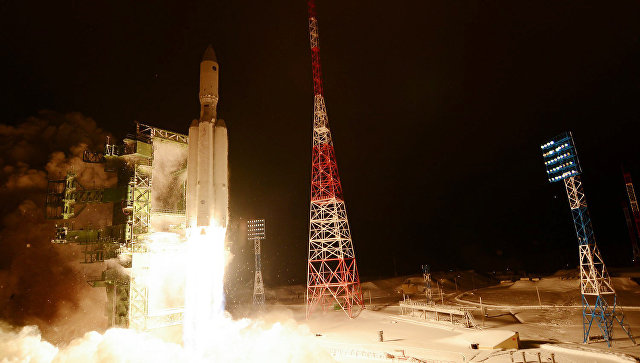 Третью тяжелую ракету "Ангара" запустят в 2020 году, заявил Рогозин 