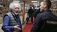 Главный редактор Эхо Москвы Алексей Венедиктов в редакции радиостанции. 23 октября 2017 Главный редактор Эхо Москвы Алексей Венедиктов в редакции радиостанции. 23 октября 2017