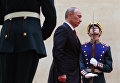 Избранный президент РФ Владимир Путин во время церемонии инаугурации. 7 мая 2012 Избранный президент РФ Владимир Путин во время церемонии инаугурации. 7 мая 2012
