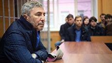 Бизнесмен и экс-сенатор Умар Джабраилов на судебном заседании в Тверском суде. 22 ноября 2017 Бизнесмен и экс-сенатор Умар Джабраилов на судебном заседании в Тверском суде. 22 ноября 2017
