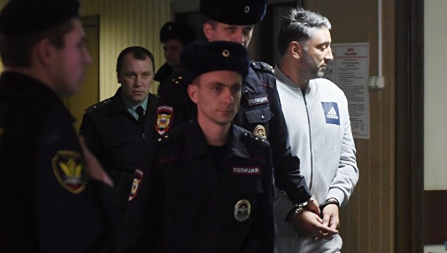 Подозреваемый в перестрелке в деловом центре Москва-Сити Магомед Исмаилов перед началом заседания в Пресненском суде Москвы. 22 ноября 2017