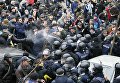 Столкновения сторонников Михаила Саакашвили с сотрудниками полиции в Киеве, Украина. 5 декабря 2017 Столкновения сторонников Михаила Саакашвили с сотрудниками полиции в Киеве, Украина. 5 декабря 2017