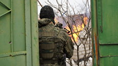 Последствия обстрела со стороны ВСУ поселка Красный Яр в пригороде Луганска. Архивное фото Последствия обстрела со стороны ВСУ поселка Красный Яр в пригороде Луганска. Архивное фото