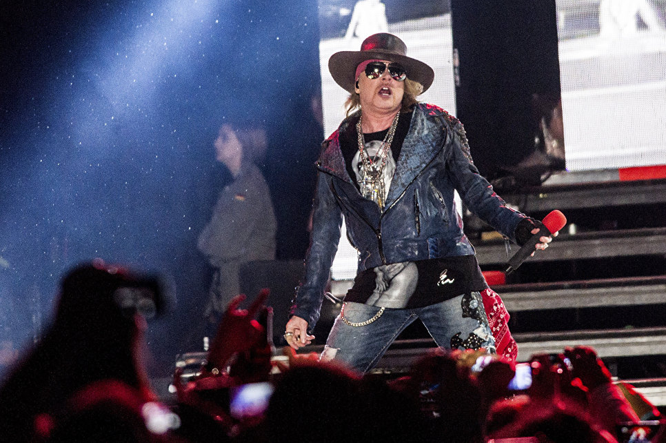Вокалист группы Guns N' Roses Эксл Роуз Вокалист группы Guns N' Roses Эксл Роуз