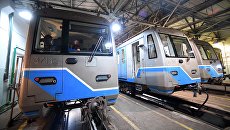 Поезда метро в электродепо. Архивное фото Поезда метро в электродепо. Архивное фото