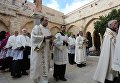 Праздничное богослужение в канун Рождества в церкви Рождества Христова в Вифлееме Праздничное богослужение в канун Рождества в церкви Рождества Христова в Вифлееме
