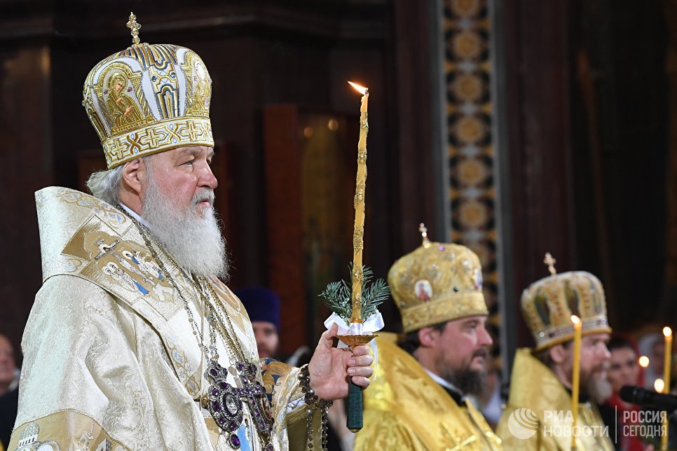 Патриарх Московский и всея Руси Кирилл во время Рождественского богослужения в храме Христа Спасителя в Москве Патриарх Московский и всея Руси Кирилл во время Рождественского богослужения в храме Христа Спасителя в Москве