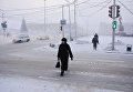 Местные жители на проспекте Ленина в городе Якутске Местные жители на проспекте Ленина в городе Якутске