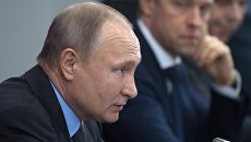 Президент РФ Владимир Путин во время заседания президиума Государственного совета РФ. 1 февраля 2018 Президент РФ Владимир Путин во время заседания президиума Государственного совета РФ. 1 февраля 2018
