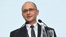 Первый заместитель руководителя администрации президента РФ Сергей Кириенко на церемонии закрытия финала конкурса Лидеры России в Сочи. 11 февраля 2018 Первый заместитель руководителя администрации президента РФ Сергей Кириенко на церемонии закрытия финала конкурса Лидеры России в Сочи. 11 февраля 2018