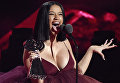 Американская певица Cardi B на церемонии вручения премии iHeartRadio Music Awards Американская певица Cardi B на церемонии вручения премии iHeartRadio Music Awards